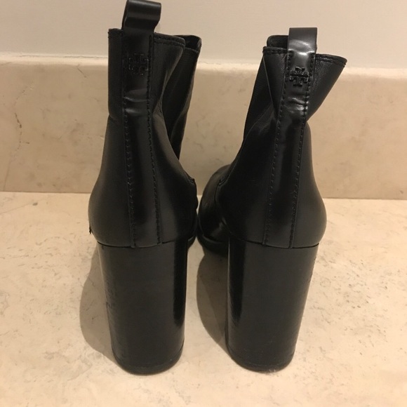 Tory burch Black leather bootie - Picture 2 of 6
